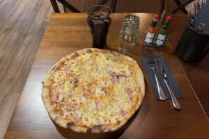 Classic Pizza Restaurant