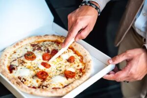 FIZZA Nikkilä Pizza-automaatti