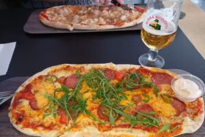 Hevi’s Pizza & Bar