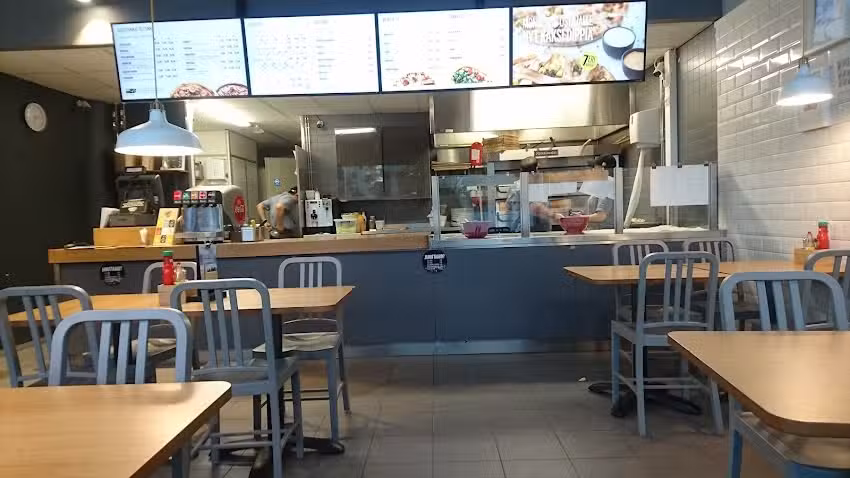 Kotipizza Espoo, Keskus (Kauppakeskus Entresse)