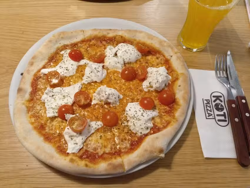 Kotipizza Kuusamo, Kitkantie