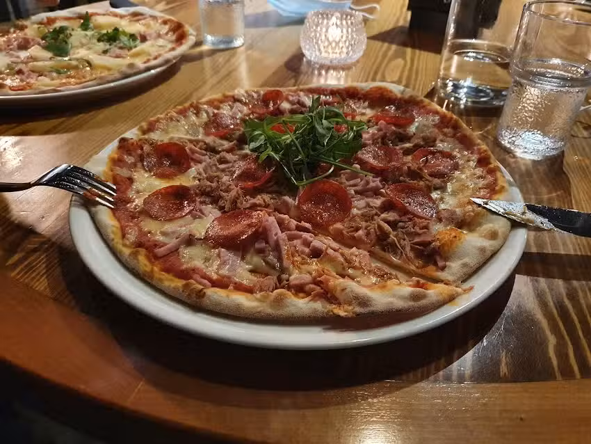 Mr. Bank Pizzas & Drinks