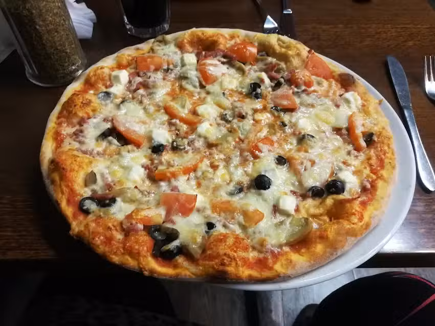 Orhanin Kebab Pizzeria