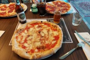 Pizzeria Via Tribunali Äkäslompolo