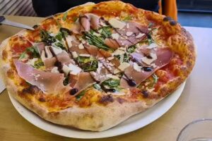 UUNI-pizzeria, Martti